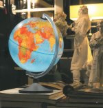 Mappamondo 07- cm 30-Base plastica in rilievo luminoso